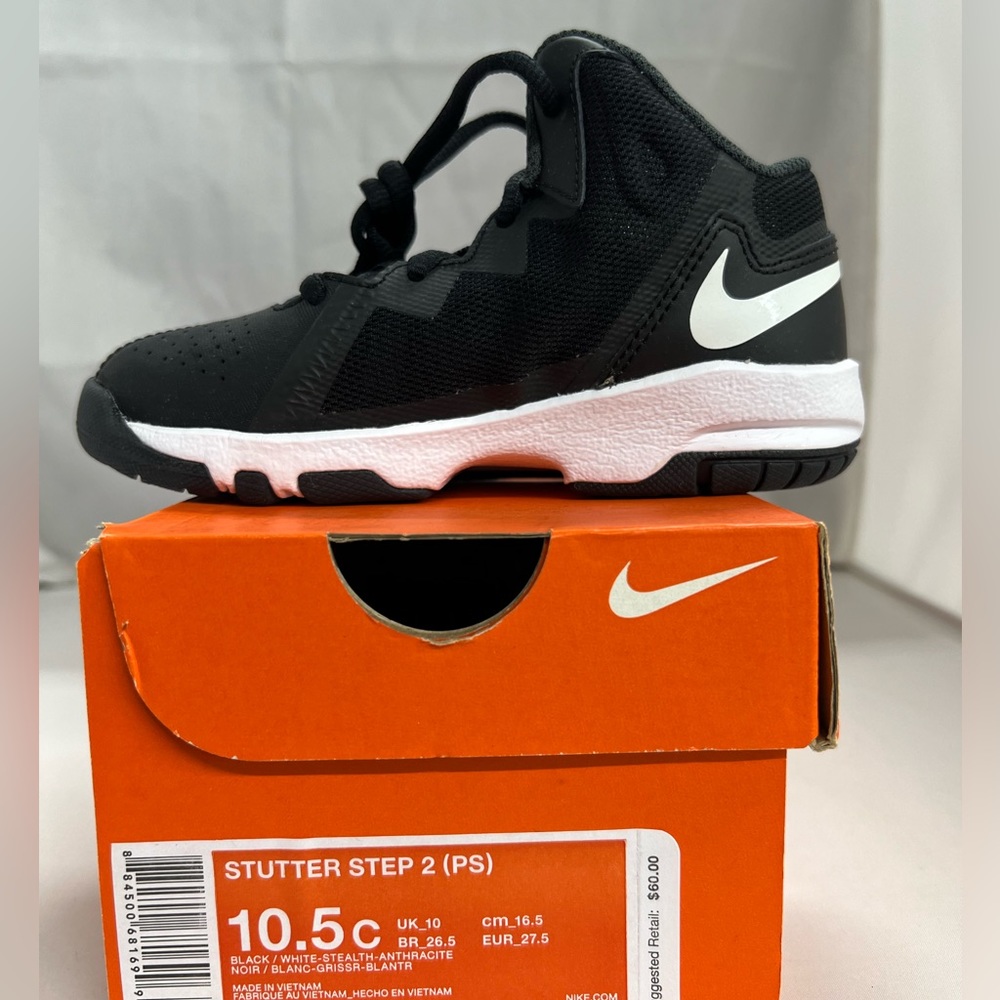 Nike Stutter Step 2 (PS)(Multiple Sizes Available)